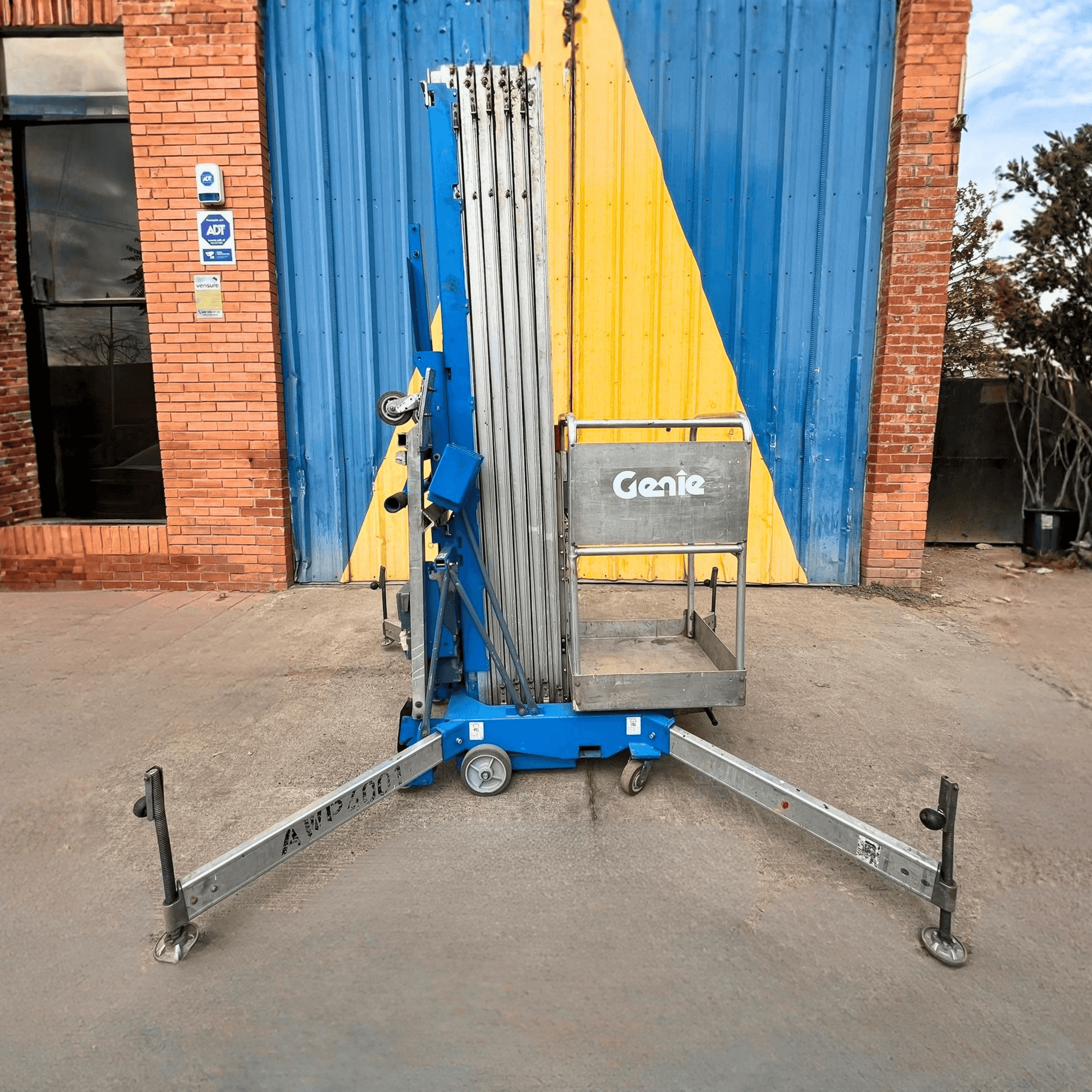 Mástil Eléctrico 14 Metros Genie AWP40S 2011
