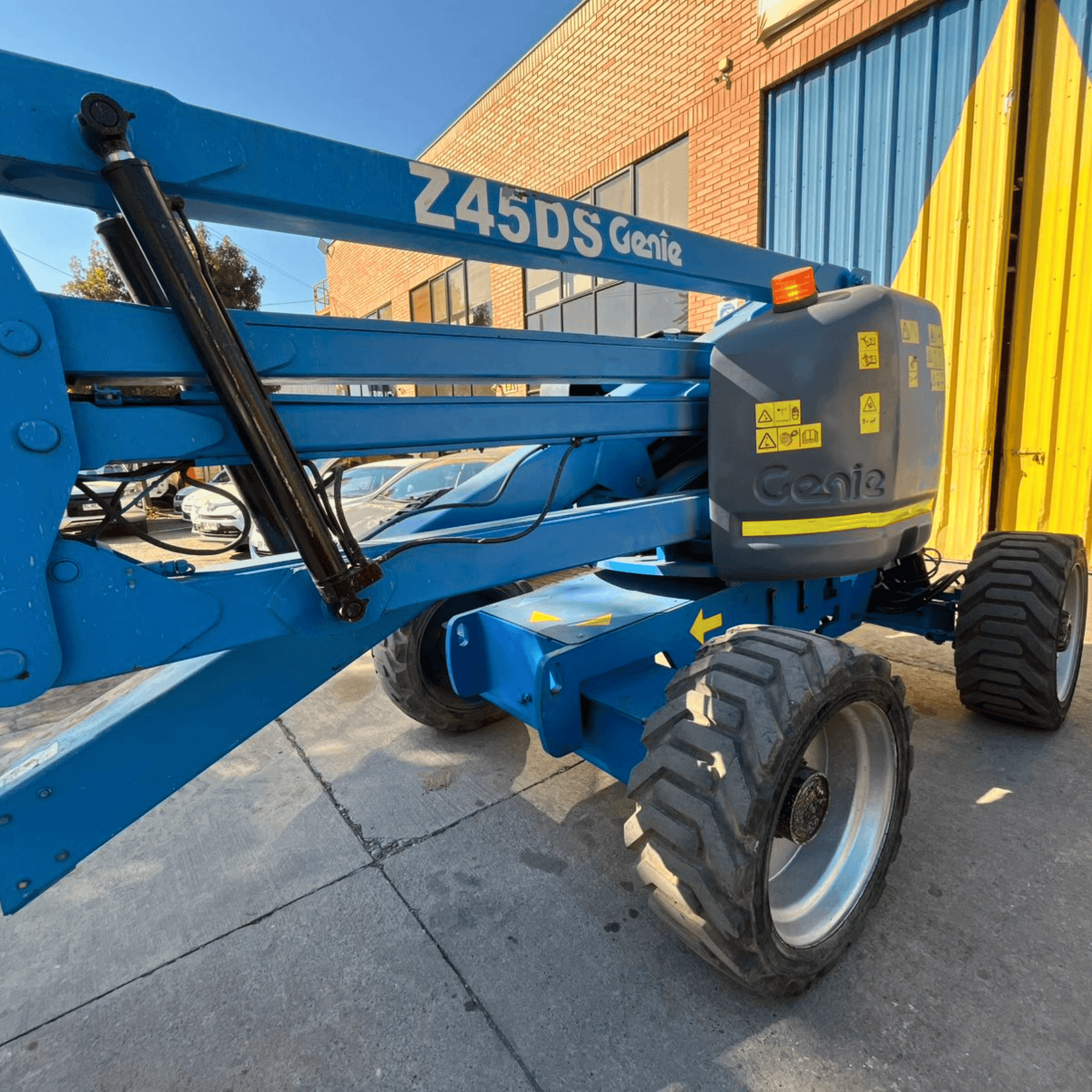 Brazo Articulado 4WD Diésel 15 Metros Genie Z45-25JRT 2007