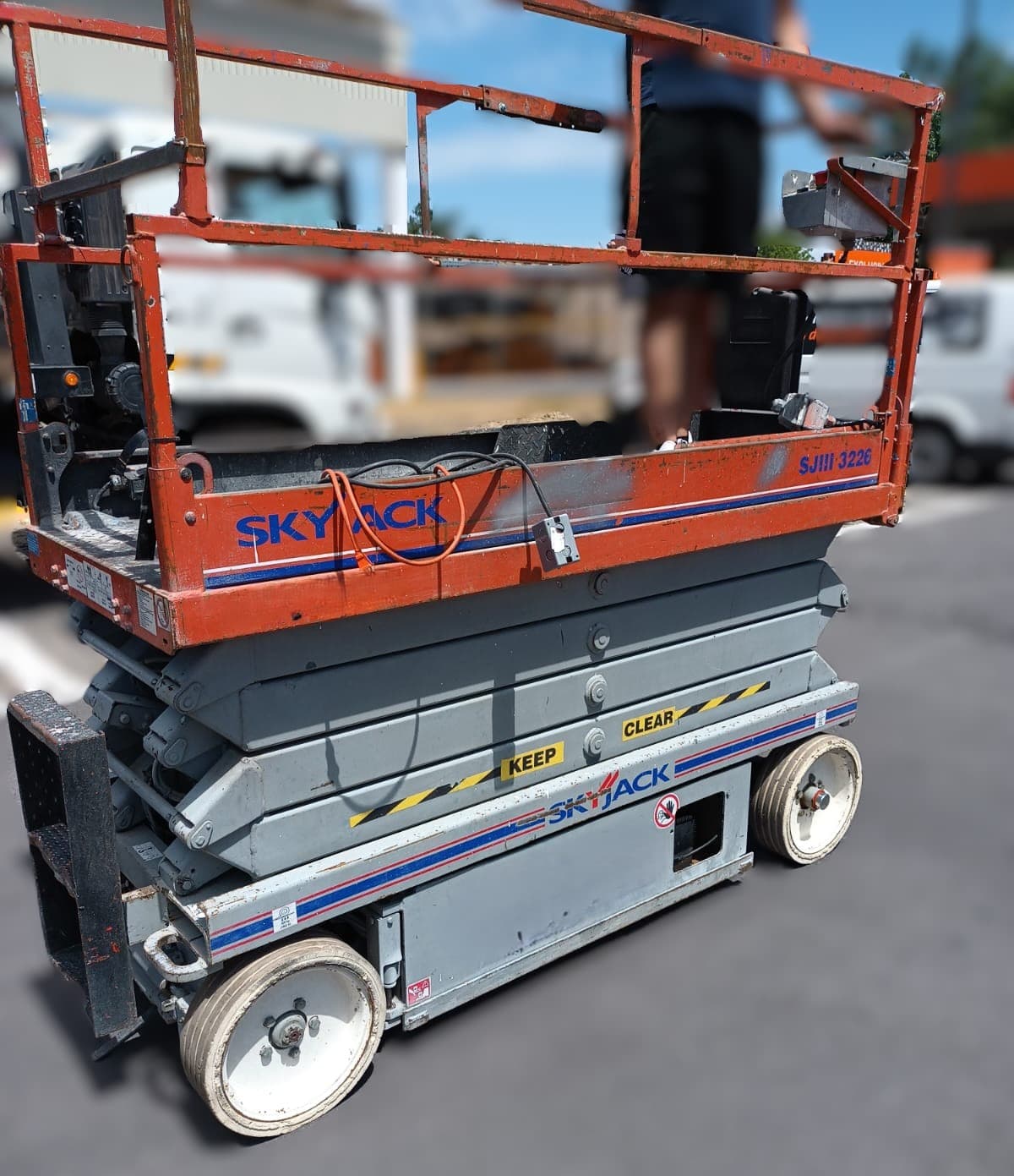 Elevador Tijera Eléctrico 10 Metros Skyjack SJIII3226 2011