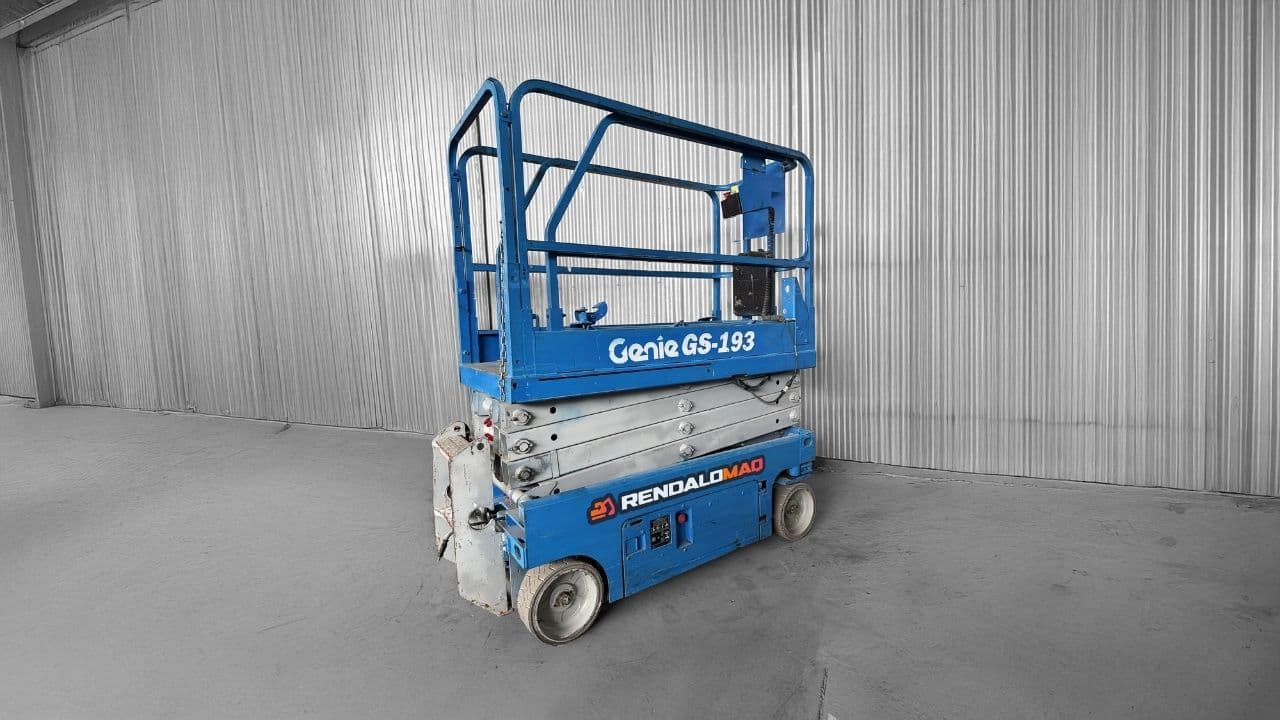 Elevador Tijera Eléctrico 8 Metros Genie GS1930 2013